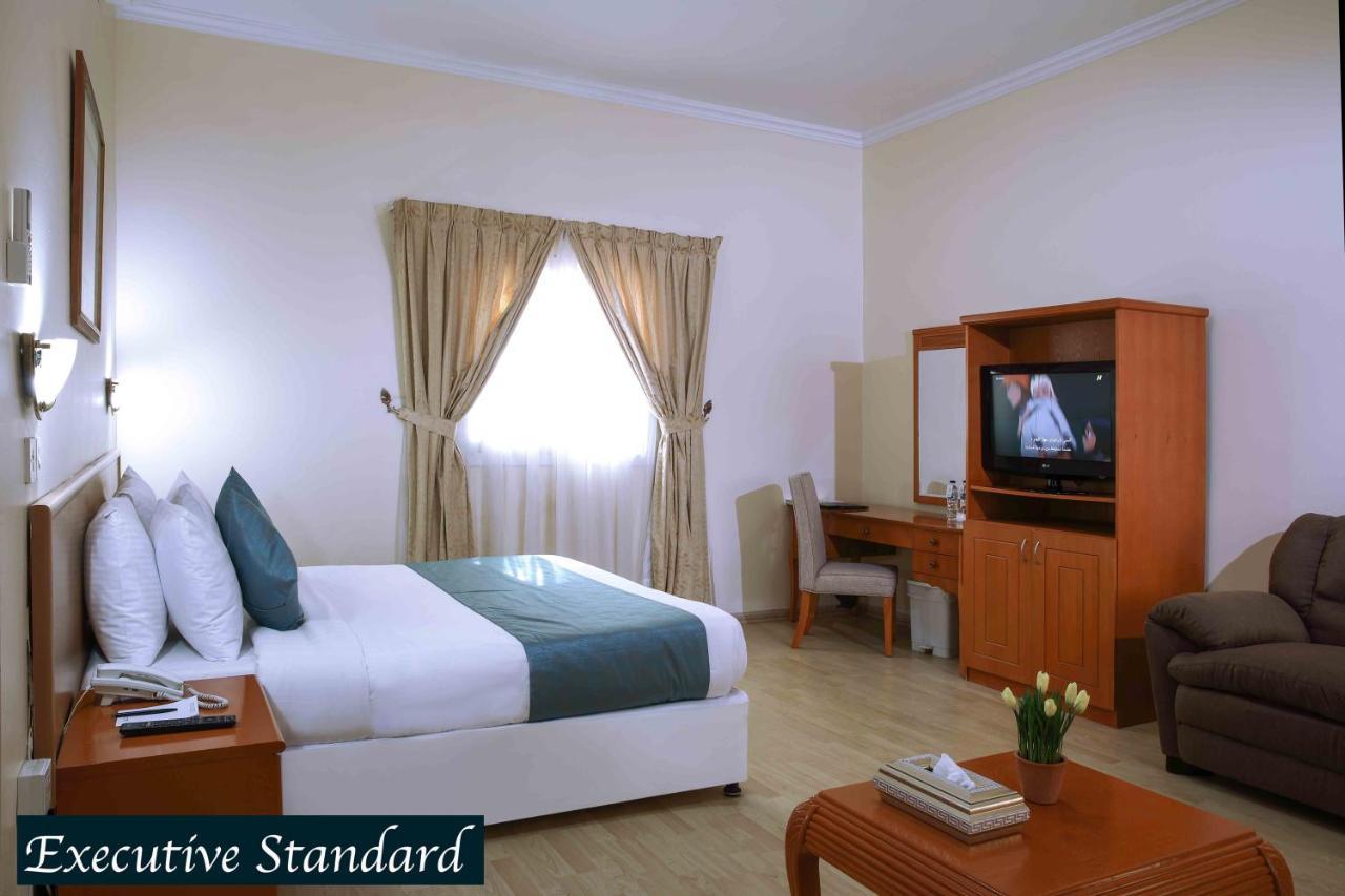 อัล ซีฟ โฮเทล Hotel ชาร์จาห์ ภายนอก รูปภาพ