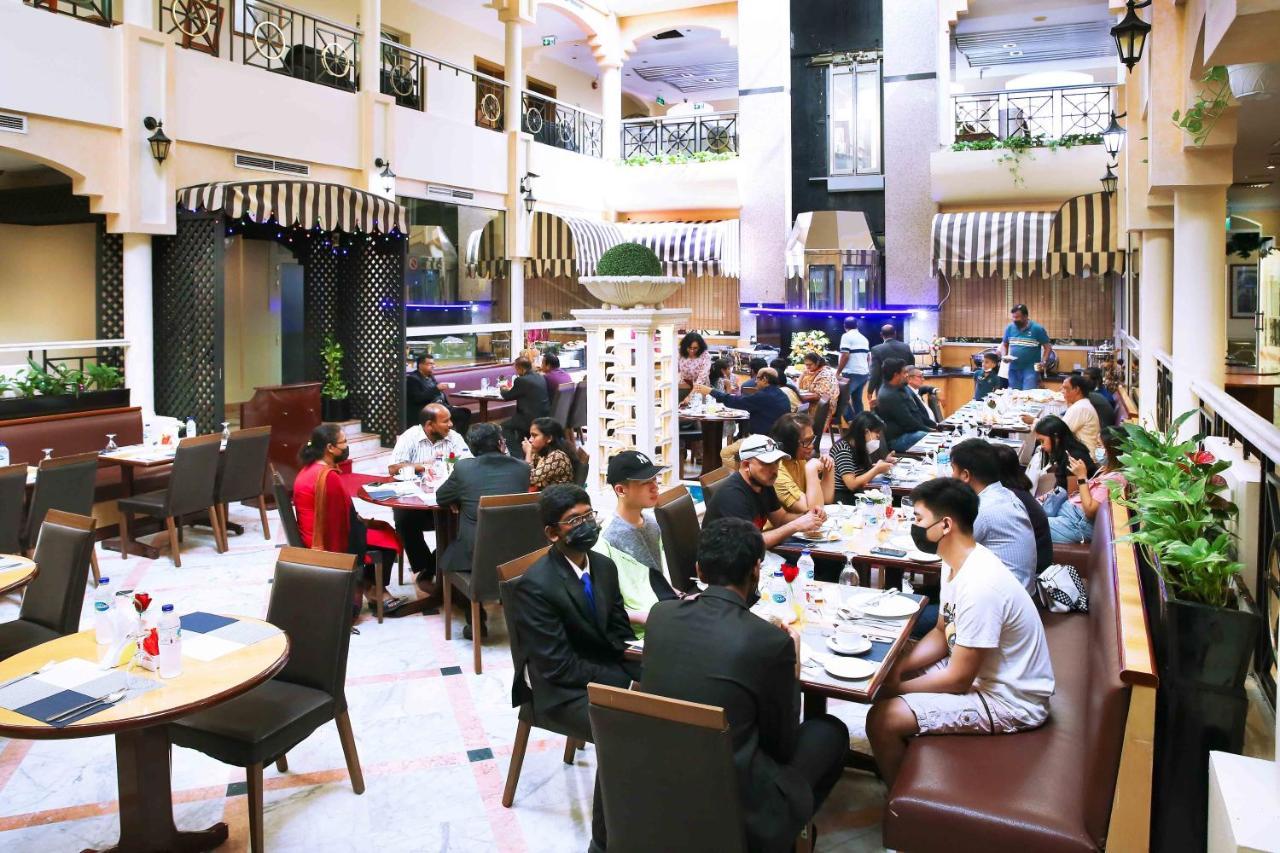 อัล ซีฟ โฮเทล Hotel ชาร์จาห์ ภายนอก รูปภาพ