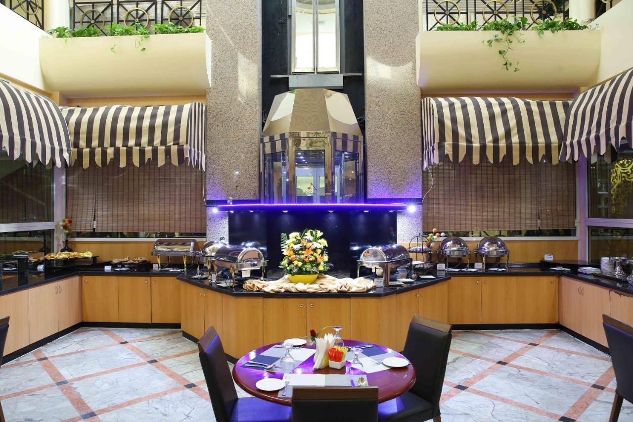 อัล ซีฟ โฮเทล Hotel ชาร์จาห์ ภายนอก รูปภาพ