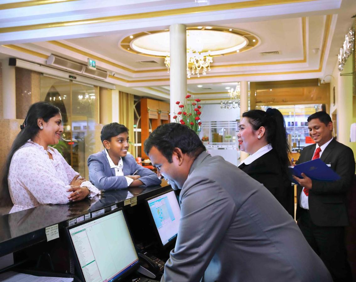 อัล ซีฟ โฮเทล Hotel ชาร์จาห์ ภายนอก รูปภาพ
