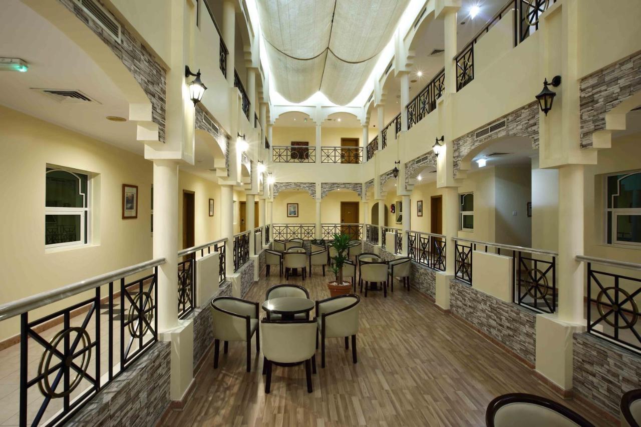 อัล ซีฟ โฮเทล Hotel ชาร์จาห์ ภายนอก รูปภาพ